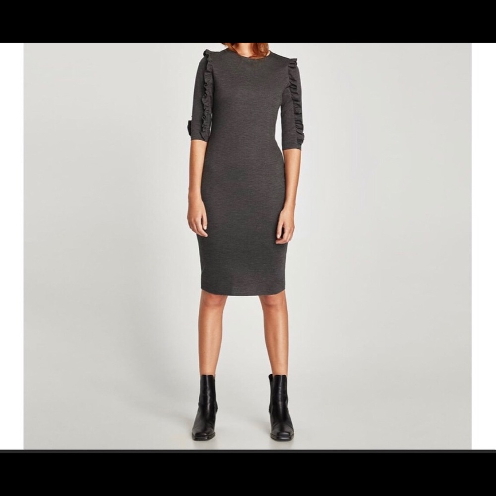 Midi Zara dress, with ruffle sleeves.